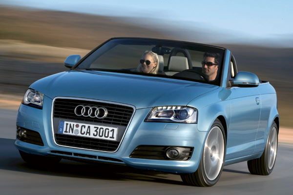 Das Cabrio nimmt in punkto Scheinwerfer und Frontsch�rze bereits das kommende A3-Facelift vorweg