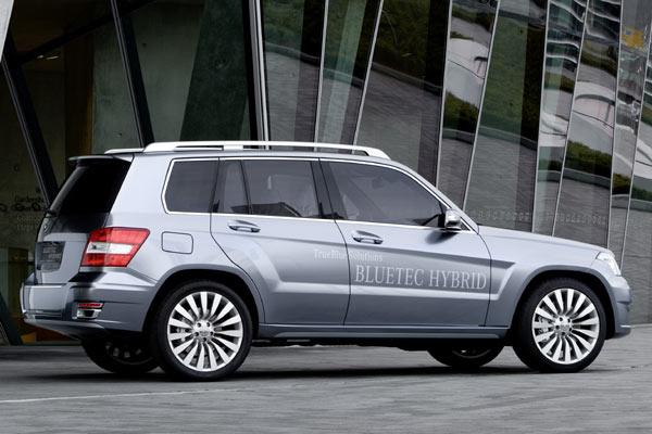 Dank Hybrid und Bluetec sind 5,9 Liter Verbrauch und EU6-konformes Abgas mglich