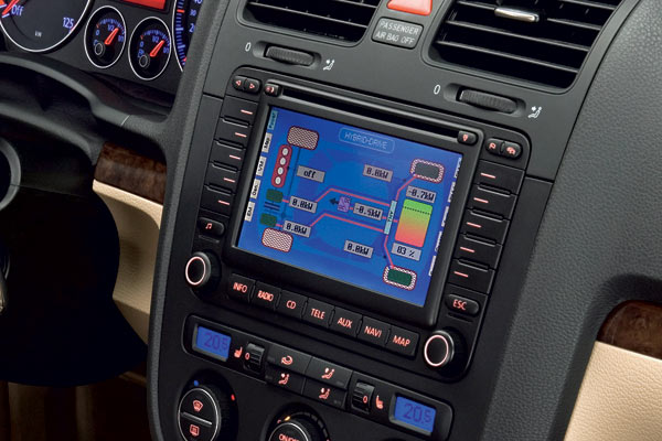 Die Techniker knnen die Energiestrme auch auf dem Navi-Display darstellen