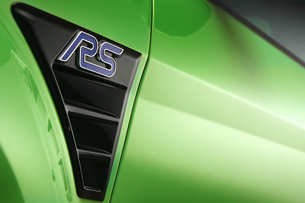 Die ffnungen an den Radksten und auf der Motorhaube sind nicht Show wie bei einem S-MAX, sondern sorgen fr zustzliche Frischluftzufuhr