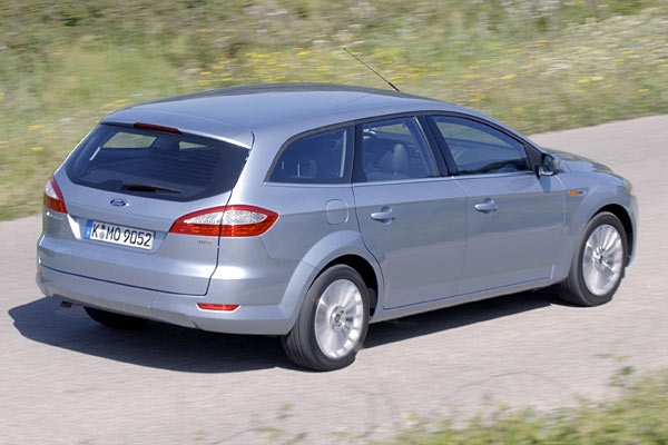 Der Ford Mondeo Turnier gehrt ebenfalls zu den deutschen Wettbewerbern