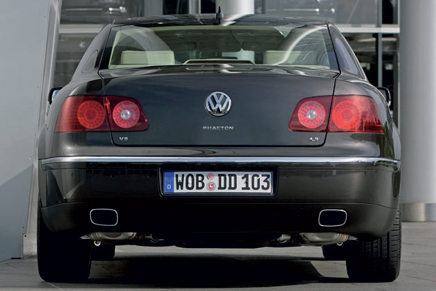 Der V6-Benziner leistet jetzt 280 PS und erfllt wie neuerdings die V8- und W12-Motoren die EU5-Abgasnorm