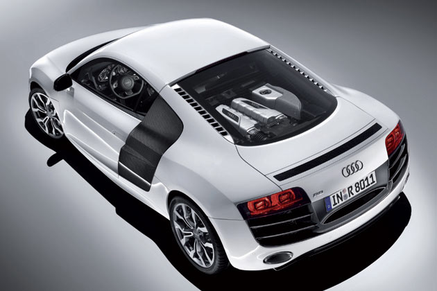 Der mittig montierte Zehnzylinder leistet 525 PS aus 5,2 Litern Hubraum. Hchstgeschwindigkeit: 316 km/h