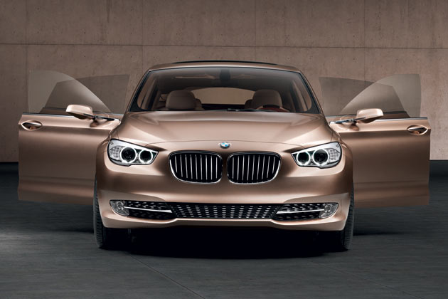 Sportwagen-Akzente und Coup-Feeling sollen die rahmenlosen Tren bringen