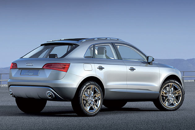 Audi hatte bereits vor zwei Jahren auf der Messe in Shanghai mit dem &raquo;cross coup�&laquo; einen Q3-Ausblick gegeben. Mit etwa 4,40 Metern L�nge wird der Q3 ungef�hr so gro� wie ein VW Tiguan