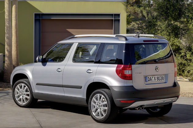 Das Design ist markentypisch, ohne so auffllig zu sein wie der Roomster. Kennzeichen sind u.a. die hohe Grtellinie, die schwarze D-Sule und die Hochbeinigkeit