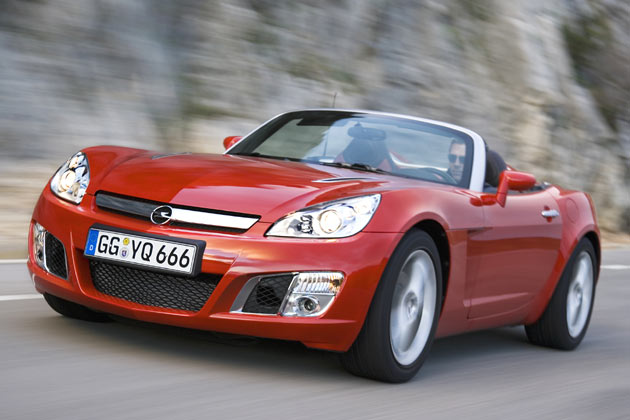 Der erst Anfang 2007 eingefhrte Opel GT steht vor dem (vorbergehenden?) Aus