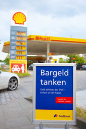 Shell führt Bargeld-Service und Zahlungsautomaten ein