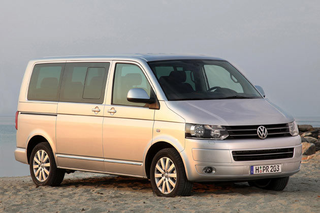 Neue Rderdesigns und berarbeitete Heckleuchten, die VW noch nicht zeigen mag, ergnzen das Facelift