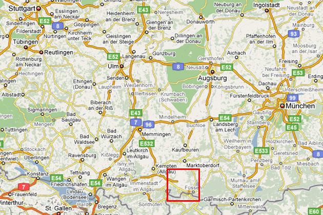 Europas lngste Autobahn, die deutsche A7, ist nun durchgehend befahrbar. Sieben Jahre haben die Arbeiten am letzten Teilstck in Bayern gedauert. <a class='ext' target='_blank' href='http://maps.google.de/maps?ie=UTF8&ll=47.611718,10.593567&spn=0.658243,1.231842&z=10'>Groansicht bei Google Maps</a>