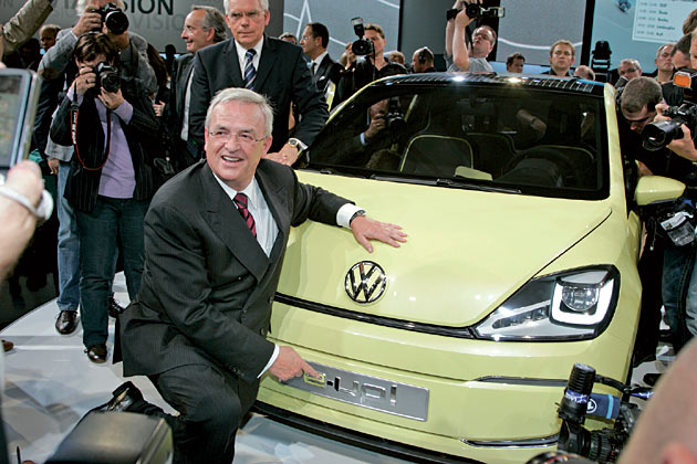 VW-Konzernchef Martin Winterkorn stellt den E-Up! auf der Vor-Messe-Prsentation vor