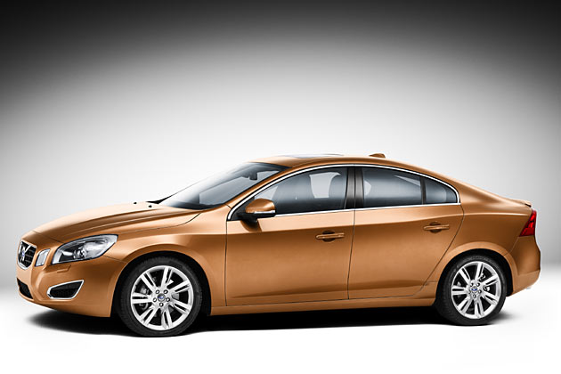 Der Viertrer setzt auf flieende Formen, eine weniger markante Schulterlinie im hinteren Bereich und insgesamt eine hhere Wertigkeit