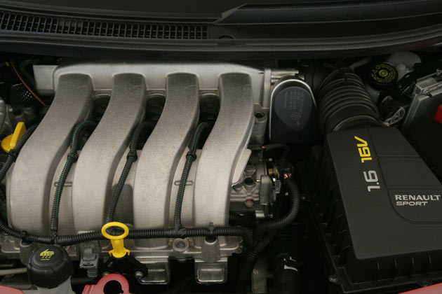 Der hochdrehende 1,6-Liter-Motor mit 133 PS bleibt unverndert