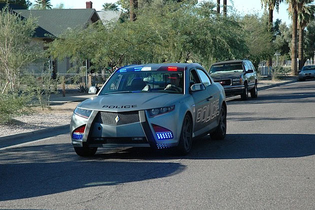 Der speziell fr Polizei und Sicherheitsdienste entwickelte Wagen wird von einem BMW-Dieselmotor angetrieben. Mehr als 240.000 Reihen-Sechszylinder und Automatikgetriebe hat das Unternehmen geordert