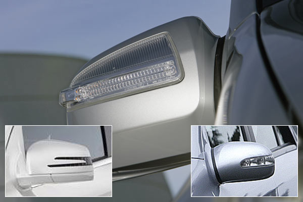 ... die Pfeildesign-Auenspiegel (unten links) als Ersatz fr die weniger gelungene Ausfhrung der aktuellen Serie (groes Bild), die 2008 als Ersatz fr die Ur-Version (unten rechts) eingefhrt wurde