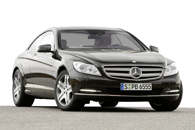 Der CL 500 kostet ab 118.500 Euro, der CL 600 steht ab rund 163.000 Euro in der Preisliste. Bilder der beiden AMG-Versionen (CL 63 AMG V8 und CL 65 AMG V12) gibt es noch nicht
