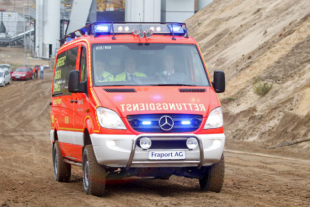 Das Fahrzeug soll bei Unfllen auf Baustellen und laut Flughafenbetreiber bei der »Suche nach abgestrzten Fluggerten« eingesetzt werden
