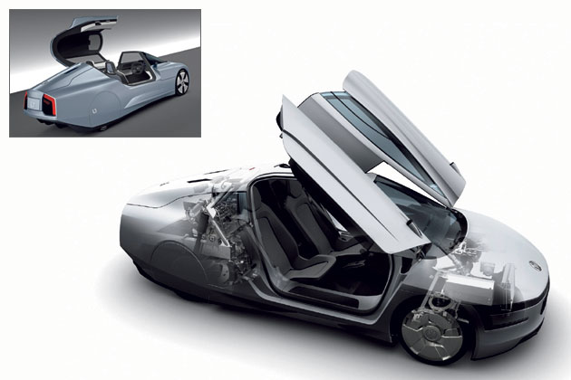 Whrend der XL1 ber zwei Flgeltren verfgt, musste der L1 noch mit einem einteiligen Deckel auskommen