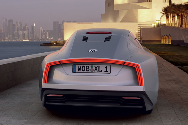 Eine Heckscheibe gibt es immer noch nicht. Unter der Klappe sitzt die komplette Antriebseinheit aus Zweizylinder-TDI, 7-Gang-DSG und Elektromotor