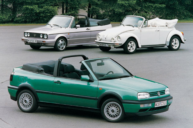 Gruppenbild ohne Dame: Kfer Cabrio, Golf I Cabrio und Golf III Cabrio