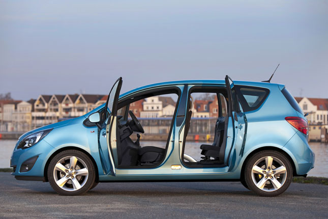Auch der Opel Meriva setzt auf eine individuelle Tr-Lsung, bleibt aber den B-Sulen treu
