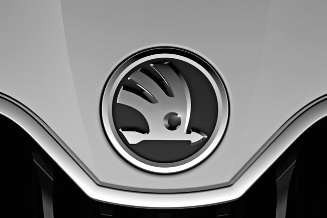 Die Autos werden das neue Logo erst ab 2012 tragen, wohl in einer nicht-grnen Variante wie hier an der neuesten Škoda-Studie