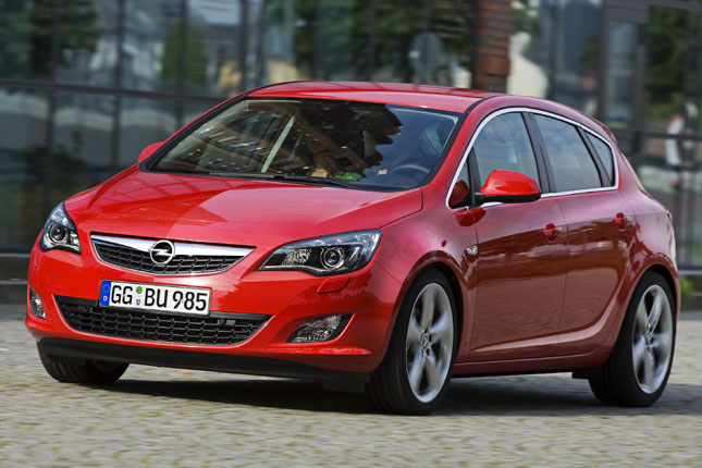 Opel bietet nun auch den 160-PS-Diesel im Astra optional in einer »ecoFLEX«-Variante mit Start-Stopp-System an. Verbrauch: 4,5 Liter