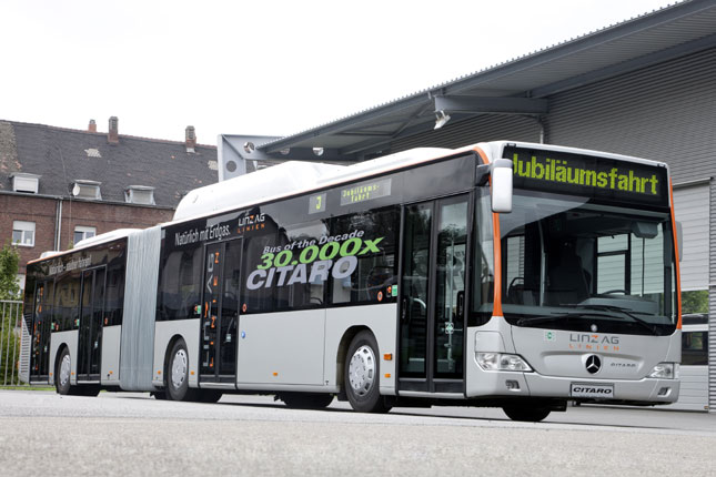 Insgesamt wurden bis dato rund 32.000 Einheiten verkauft. Hier ein Gelenkbus mit CNG-Antrieb fr die Verkehrsbetriebe im sterreichischen Linz