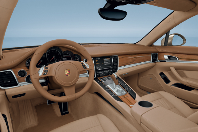 Im Interieur und in punkto Ausstattung entspricht der Panamera Diesel dem Basis-Benziner (Bild)