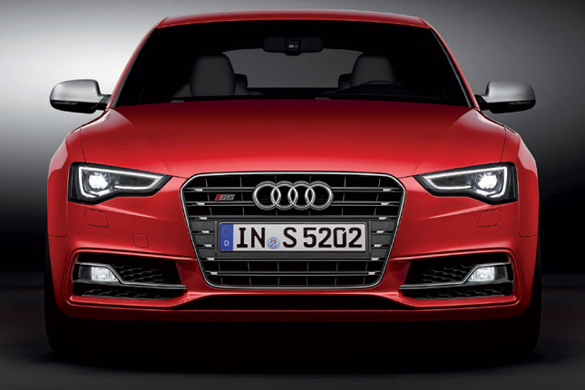 Mit spezifischem Grill und Frontschrzen-Design: So sieht der berarbeitete S5 aus