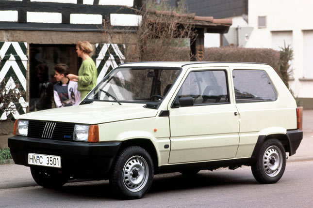 Typisch fr den Ur-Panda ist die Taxifarbe