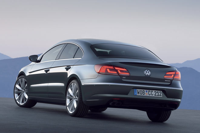 Der neue CC von hinten: Das Nachtdesign differenziert sich interessant von den anderen Modellen. Die Blinker mssen wohl weiterhin ohne LED-Technik auskommen