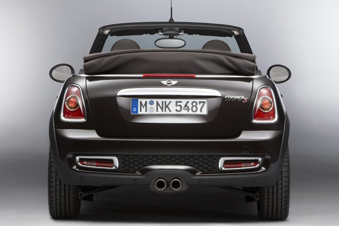 Das Antriebsprogramm des Mini Cabrio Highgate umfasst die Varianten Cooper und Cooper S mit 122/184 PS sowie Cooper D und Cooper SD mit 112/143 PS, der Aufpreis zur Serie liegt bei durchschnittlich 4.700 Euro