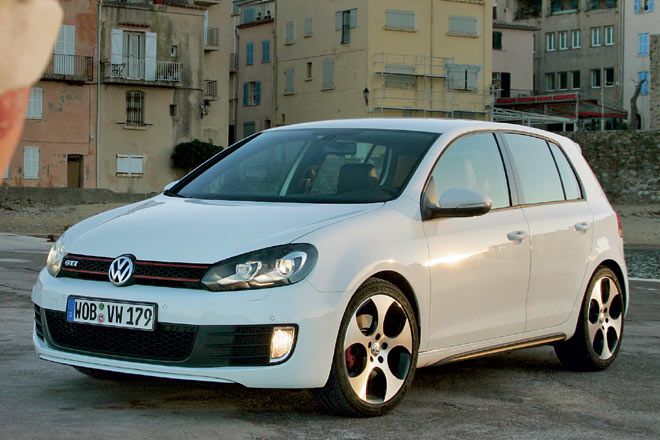 Das Cabrio bietet Frischluft-Feeling und ist das individuellere Auto, der »permanent geschlossene« GTI das gnstigere und alltagstauglichere, vor allem als Fnftrer