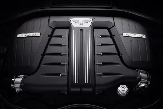 Der Zwlfzylinder in W-Bauweise stammt aus dem Konzernbruder VW Phaeton, verfgt bei Bentley aber ber Turboaufladung. Inzwischen ist Bentley der grte Zwlfzylinder-Hersteller weltweit