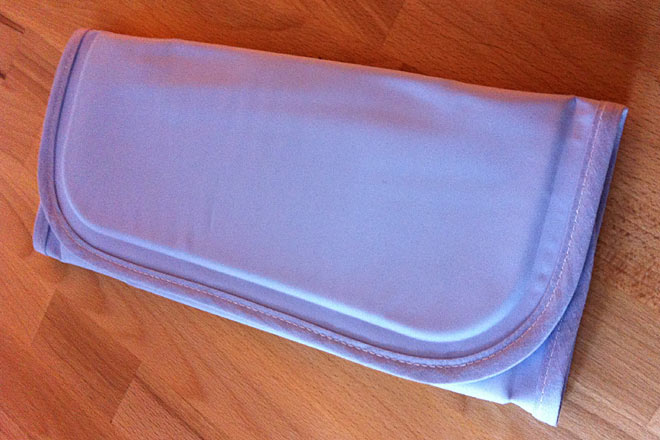 Zur Lagerung lsst sich die Khlmatte an Sollfaltstellen praktisch zusammenlegen