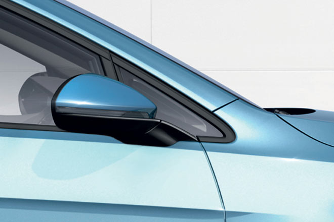 Das Zusatzfenster vor den Auenspiegeln geht gar nicht, auch wenn es einen geraderen A-Sulen-Abschluss ermglicht