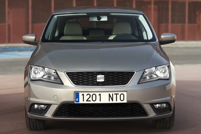 Der sp�ter als der Leon folgende Toledo dagegen tr�gt auf allen bisherigen Fotos noch das alte Logo