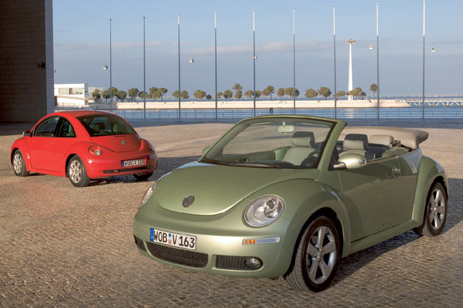 Adieu: Letzter Blick zurck auf das New Beetle Cabriolet, das vor ziemlich genau <a href='show.htm?id=1463'>zehn Jahren</a> vorgestellt wurde