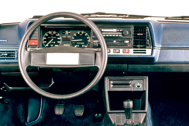 ... auch innen, wo vieles an den Golf II erinnert