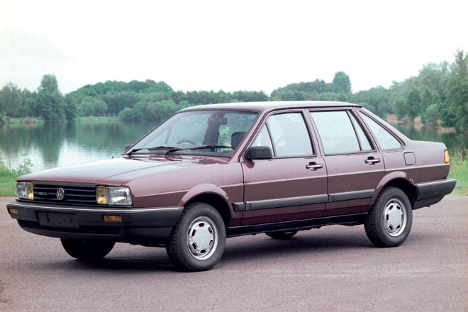 Hierzulande ein Flop, avancierte die Stufenheck-Variante Santana zum Evergreen, die in zahlreichen Lndern produziert wurde und den VW-Erfolg in China begrndete, wo der Santana bis 2012 gebaut wurde