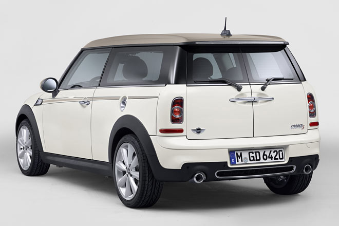 Zum Vergleich: Blick auf den noch aktuellen Mini Clubman, der viel kleiner und unpraktischer ist – und eigenstndiger