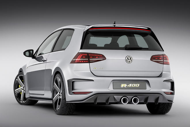 Den zentralen Doppelauspuff will VW als Reminiszenz an den ersten R-Golf (Golf IV R32 von 2002) verstanden wissen