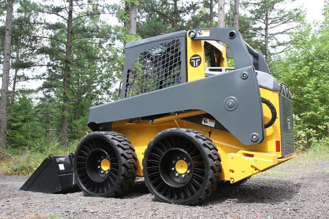 ... an kompakten Radladern. Hier spielt das luftlose Konzept auch wirtschaftlich seine St�rken aus