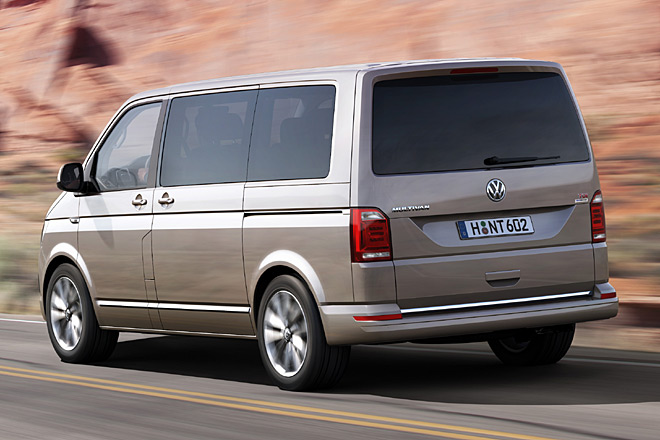 Die Rckstrahler sitzen weiter auen, dazu kommt ein schnerer, aber noch immer weit unten platzierter Griff. Die Rckleuchten verfgen nur optional und teilweise ber LED-Technik