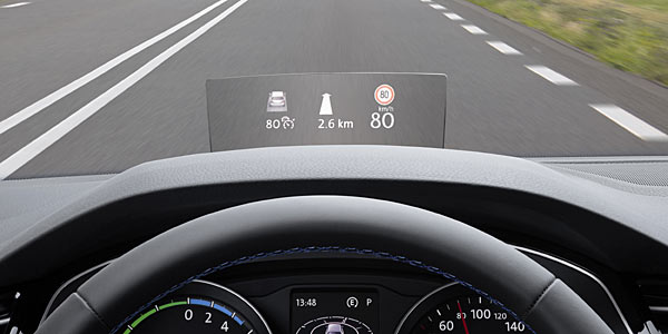VW Passat: Head-up-Display jetzt bestellbar