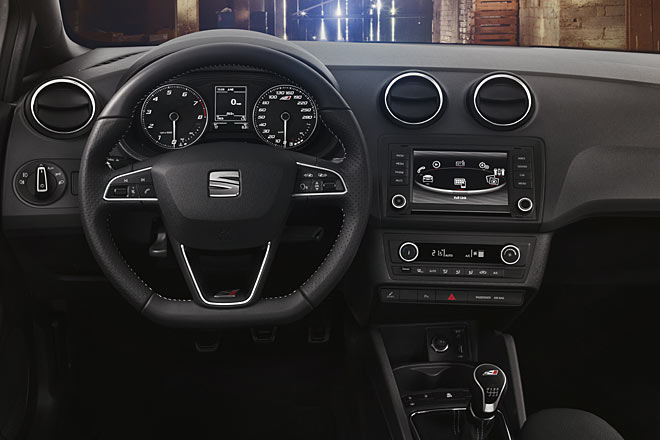 Das Interieur ist ein Musterbeispiel fr Funktionalitt und Detailliebe, aber auch etwas arg blass geraten