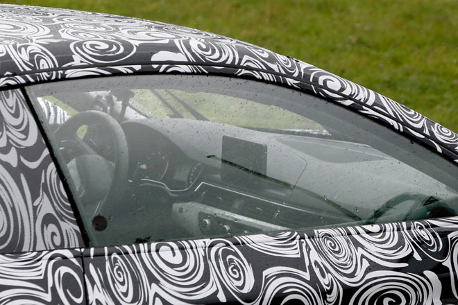 Der Innenraum zeigt sich gegenber dem A4 nur leicht verndert. Hinweis: Aus Geheimhaltungsgrnden wurden auf den Exterieur-Bildern die Hintergrnde und Kennzeichen verndert