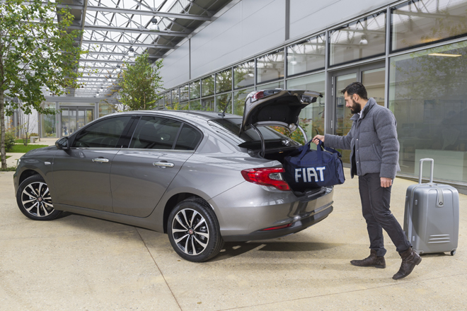 Der Kofferraum fasst 520 Liter, was kein Bestwert, aber doch grozgig ist: Manche Limousine zwei Klassen hher schafft nur weniger