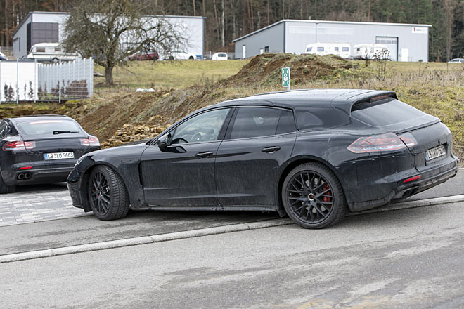 Sechs- und Achtzylinder, Hybrid- und Diesel-Varianten stehen wieder zur Wahl